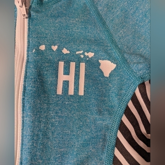 SALE 4/$25 RIPCURL zip front UV rash gard, xs - Picture 2 of 10